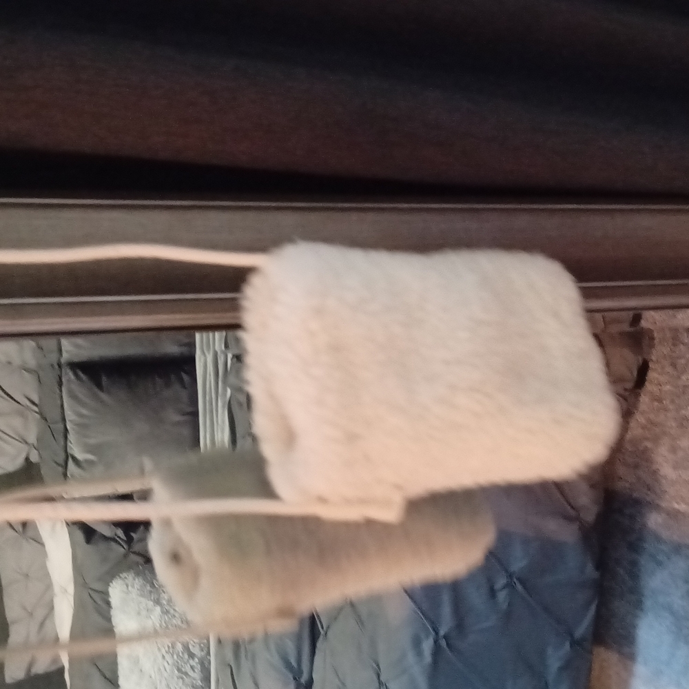 Super soft sheepskin mini bag - Picture 3 of 9